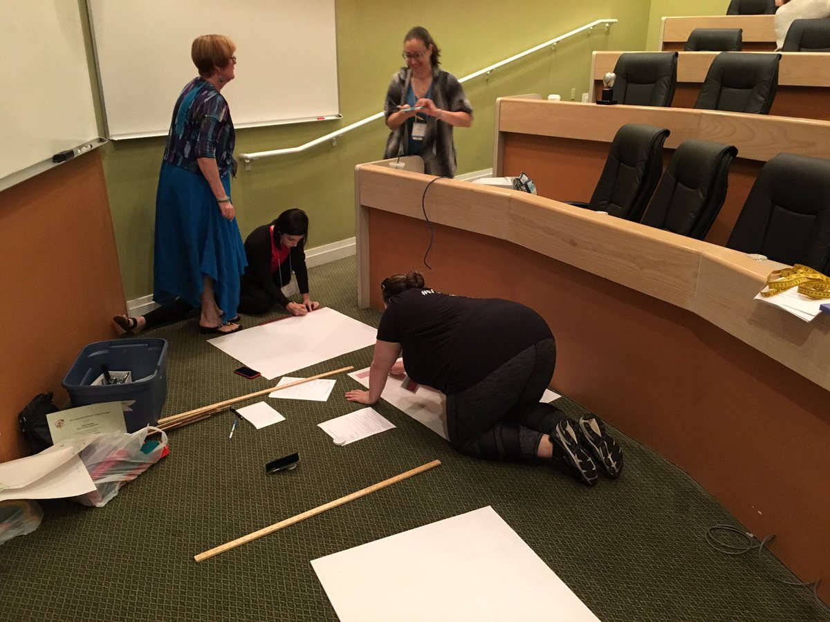 FATEFL's tweet photo. Sewing in Circles with Trish Kelley! #fate2018 https://t.co/837HPJ8YyJ