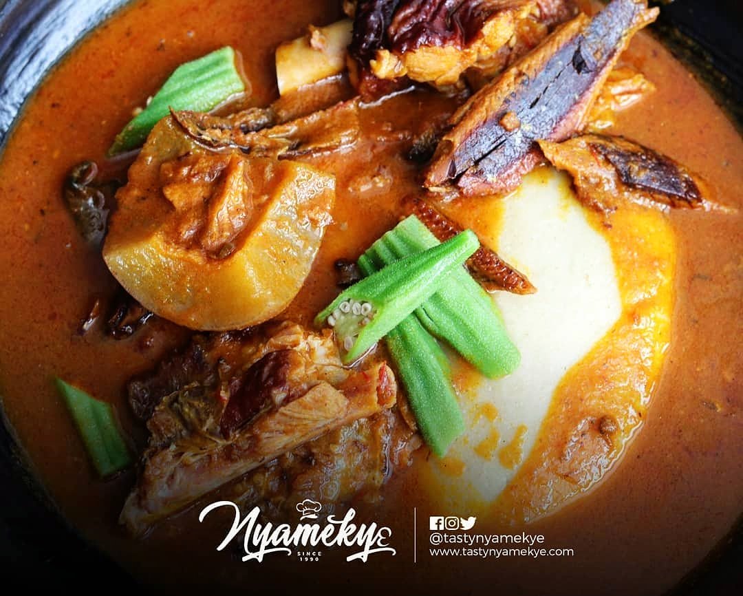 ghanaianfoodnet's tweet image. #Fridayfufu ! Check out the #driedfish and that chunk of #wele 🤤👌😋🇬🇭. We want!!! Thanks for sharing @tastynyamekye #ecofriendlyutensil #banplasticGhana #Ghanafoodnetwork #thenewGhanaiancuisineiszerowaste #0wasteghfood