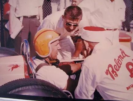 Larrys58thYrPIR's tweet photo. #IndyCar Practice - #JimmyBryan 1958 #Indy500 
Co Mechanics / Howard Gilbert (sunglasses) and George Salih
Jimmy was my 1st race driver hero 🏁 https://t.co/VEL2wsWp9F