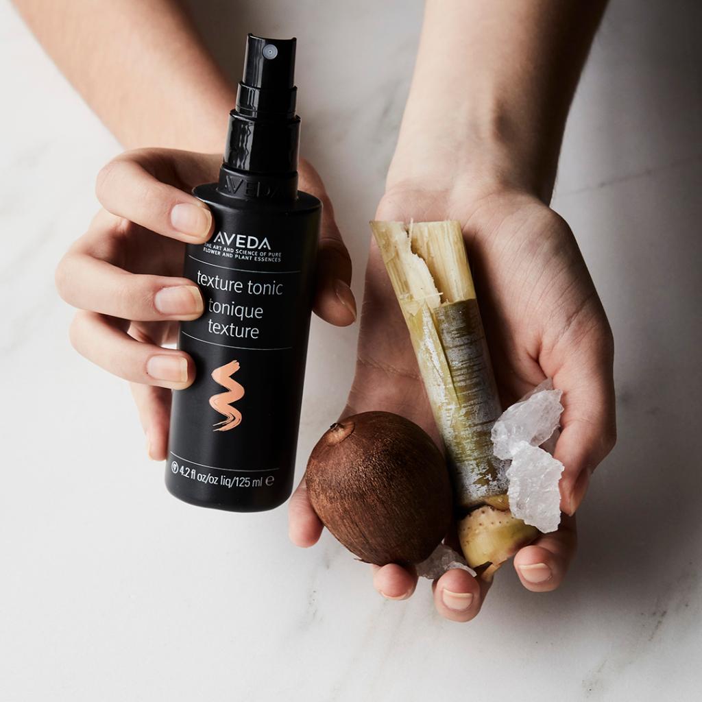 aveda's tweet photo. How do you get those piecey, defined, effortless waves? With sugar, salt and babassu! #TextureTonic's star ingredients help create instant beachy-cool texture. #KnowWhatWereMadeOf https://t.co/dWQ3mtOzru https://t.co/TpTalf6Xyr
