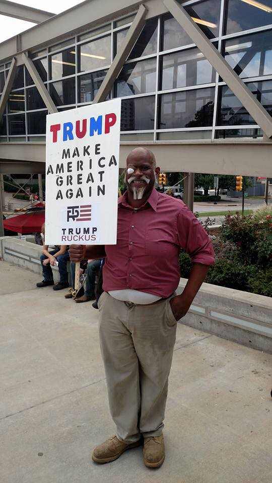 freddy_makola's tweet photo. @below_heavens Reminds me of a certain uncle 😅 https://t.co/f1x9GJii3H