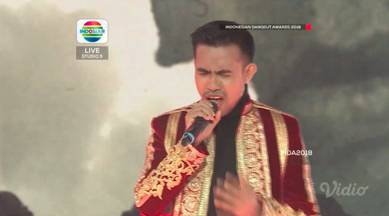 YulianaSuesamt2's tweet photo. Air mata cinta
#IDA2018Fildan https://t.co/V0DY7lIa9y