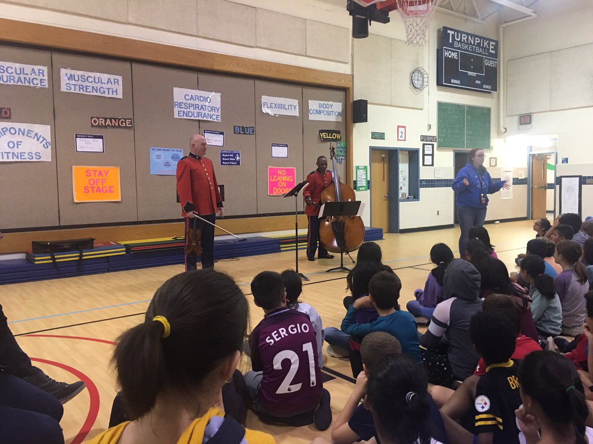 Today we had the absolute pleasure of listening to the United States Marine String Duo!
#FCPSReg2 #MarineBand #MusicInTheSchools