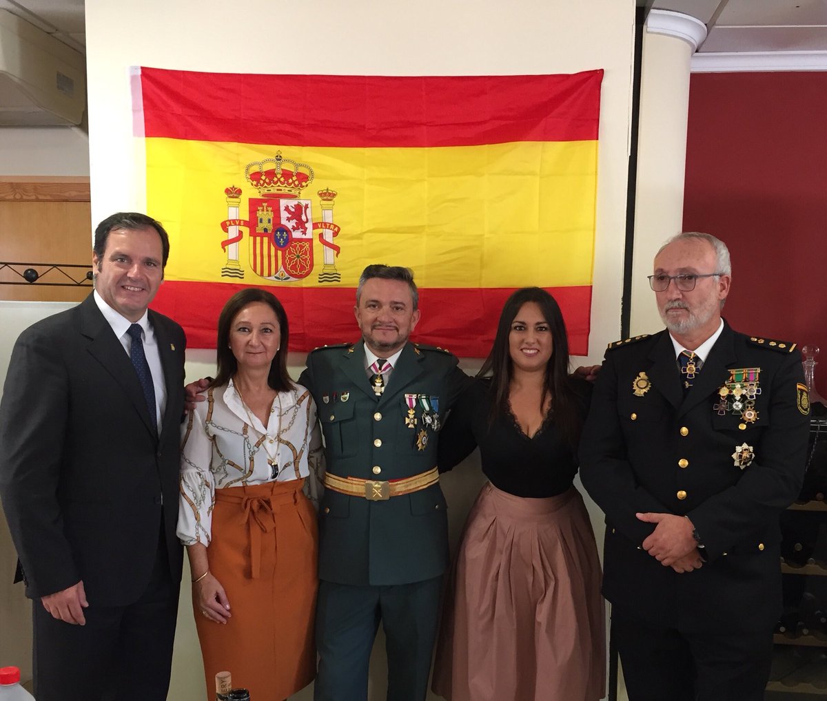 maribelsaezm's tweet photo. Con nuestros amigos de la Guardia Civil en  los actos en honor a su patrón 🇪🇸🙌🏼 ¡...Viva honrada la Guardia Civil!😍@guardiacivil @SergioMuniesa @ConchaPelaezIba @PPSagunto @PpGrupo @NNGGSagunto #VivaEspana https://t.co/uOuV4ibGsy