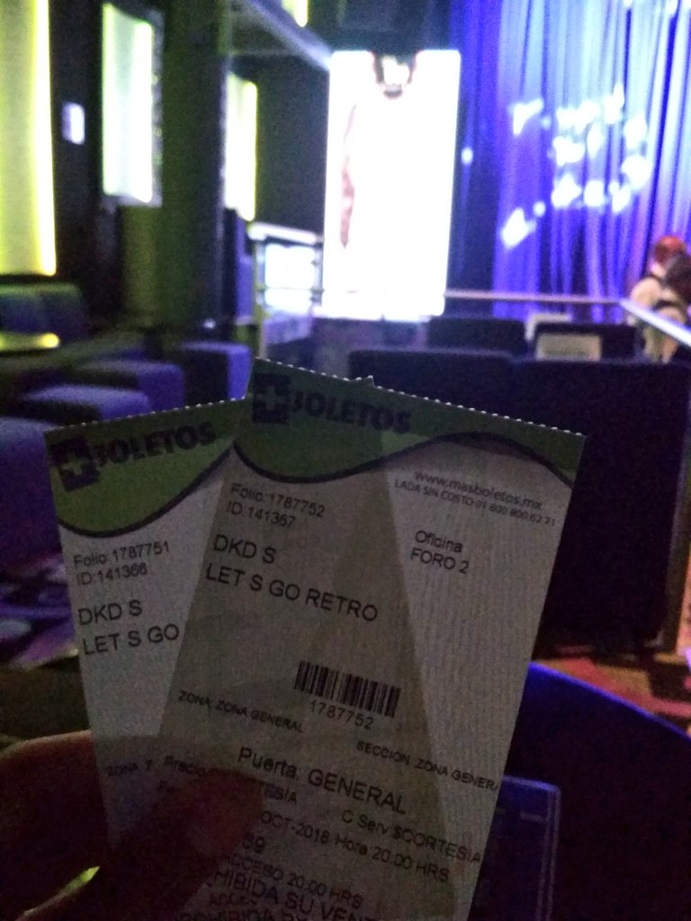 Saorivave27's tweet photo. Festejando el cumpleaños de mi mamita hermosa en un show increíble retro! #DKDS Gracias a @lemoncomunicamx por las cortesías! Ha sido un momento realmente memorable @Foro1869 https://t.co/wGvgZ0DbO1