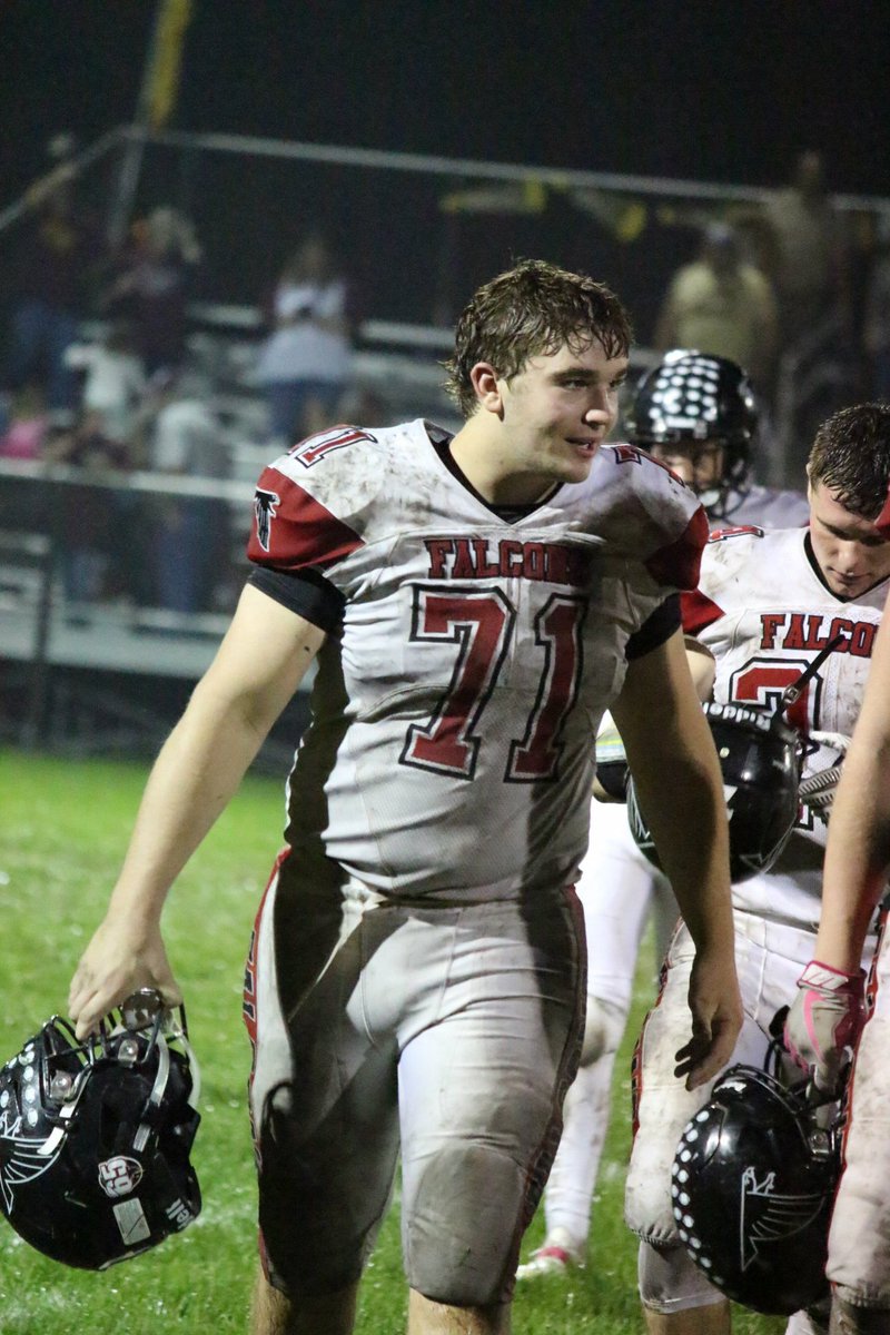 wrkmnboysx4's tweet image. Falcon Football Friday!!! Watching this kid and his team play on Friday’s makes my week. Thankful this week he won’t be this muddy though 😁 #GOFALCONS #FridayNightLights #Thirdborn #GCMSPROUD