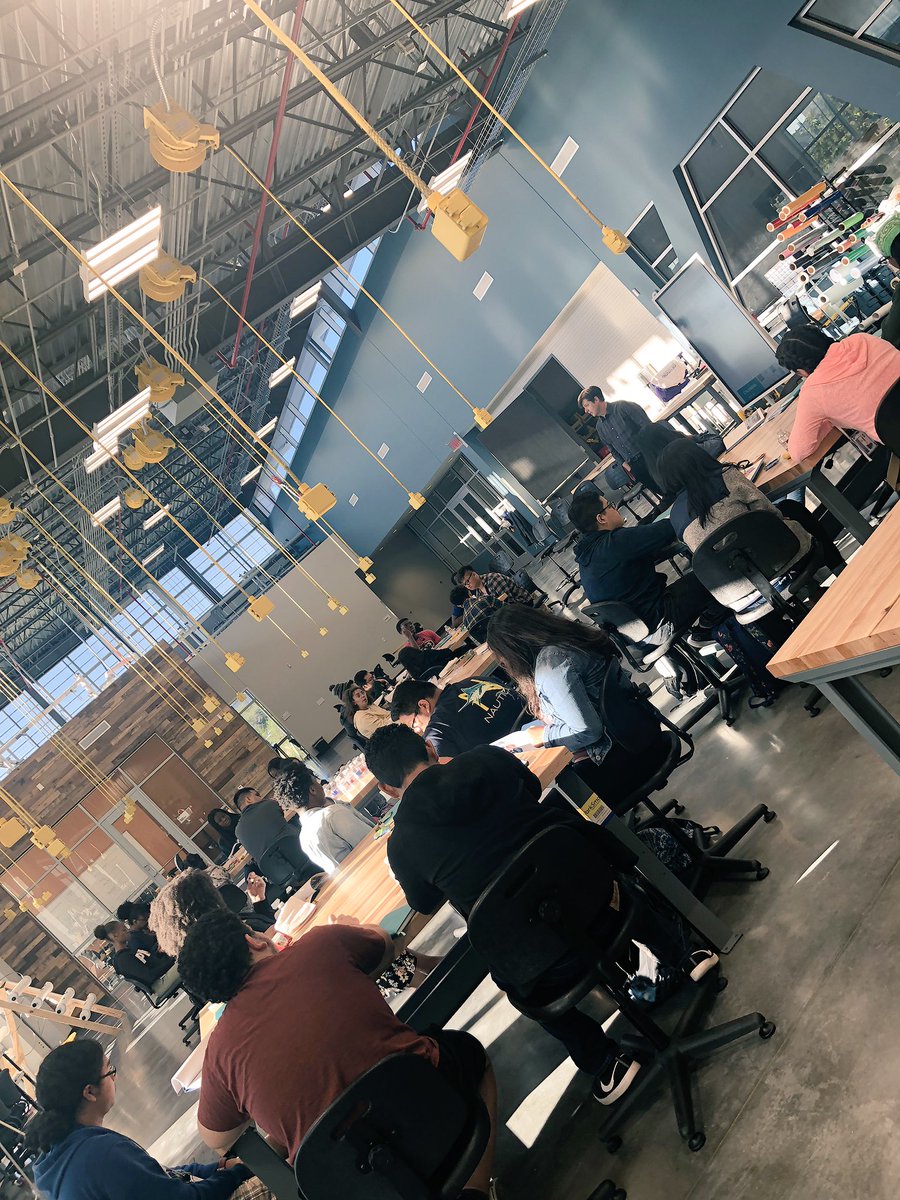 AliefECHS's tweet photo. Here we go!! IDEAS Academy 2018-19 launching now!! Such an amazing opportunity for AECHS students!! Thank you @jordancarswell !! #partnershipmatters #FridayMotivation #aliefproud #hcc #ideas #edgemakers https://t.co/n3uT32CrYd