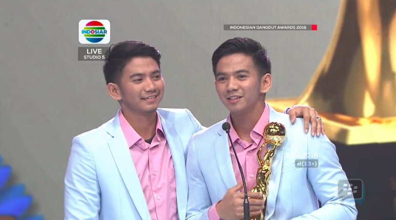 Mereka sudah membuktikannya juara bukan segala nya <a href="/DA2_Ridho/">Ridho 2{R}</a> <a href="/DA2_Rizki/">Rizki 2{R} Real</a>. #IDA2018RizkiRidho