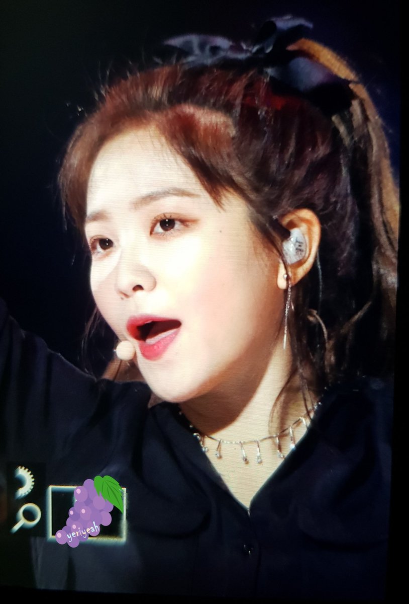 yeriyeah3051's tweet photo. 181012 참좋은콘서트 #예리 #yeri #RedVelvet #레드벨벳 https://t.co/vO0qFMlPco