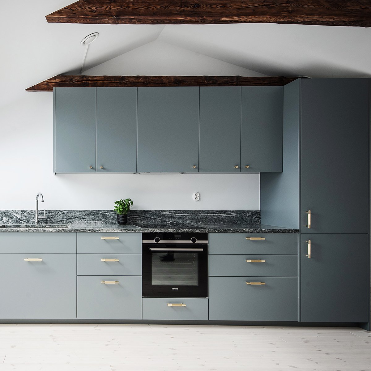 KEEP CALM / brass hardware + @FarrowandBall lichen + verde san denise marble / space @no18official apartments #stockholm #kitchendesign #busterandpunch