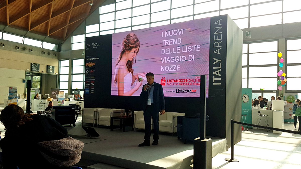 #listedinozze #viaggi e i nuovi trend raccontati da  listedinozzeonline.com sul palco del #ttg18 #thinkfuture #startupturismo @TTGIncontri