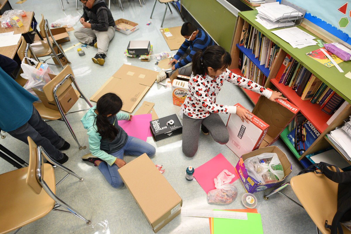 FrostSchool_4's tweet photo. The #cardboardchallenge has begun!! #21learns https://t.co/U2MsRMAeuU