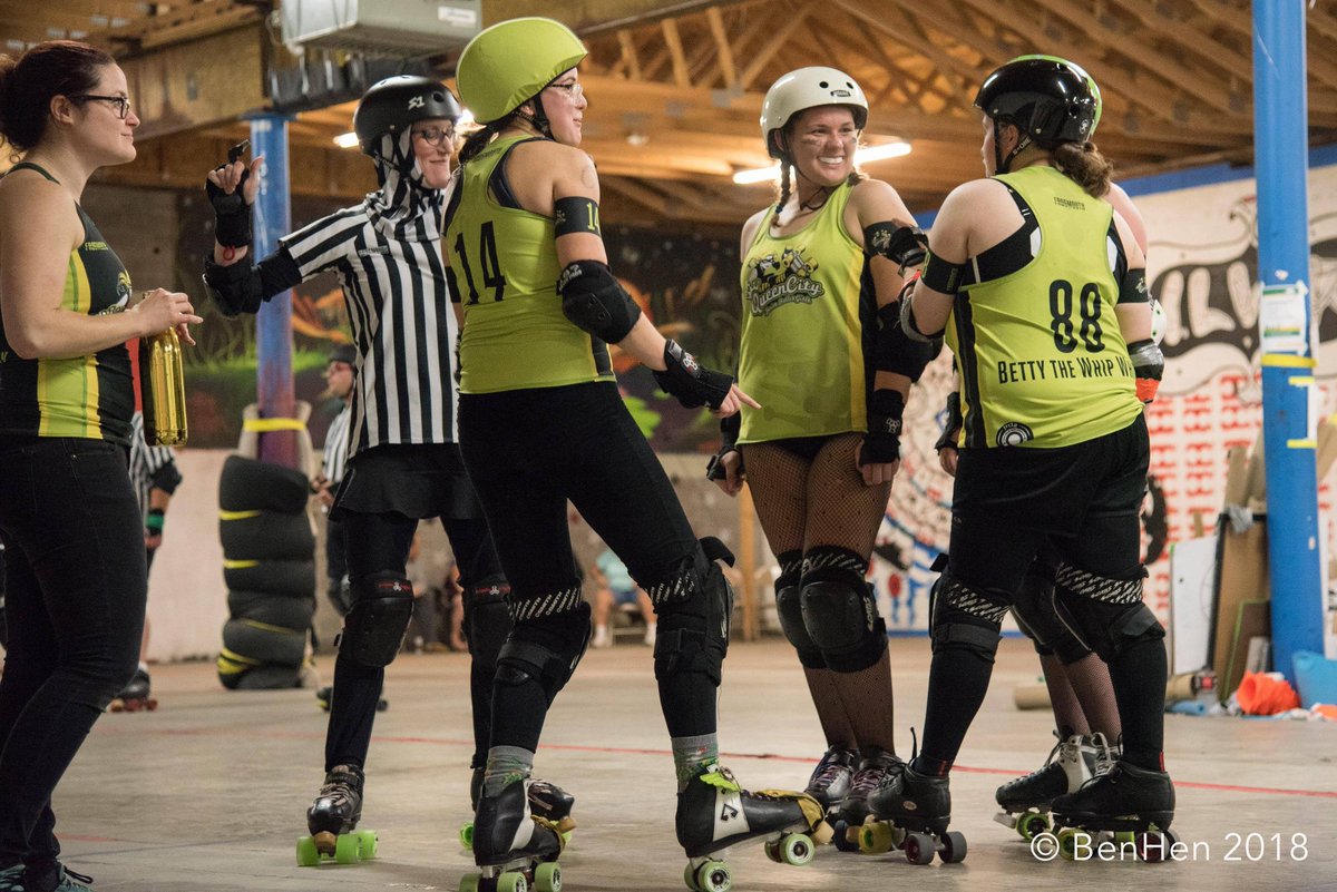attitude_pointe's tweet photo. Last weekend I danced with some of the superstars of @QCJRG and one of their coaches, the amazing Murphy of @qcrg fame.

Shoutout to the Jr coaches who encourage and show excellent sportsmanship to their skaters. They are building a bright future for #rollerderby. #derbytwitter https://t.co/t4Tgh7gV4q