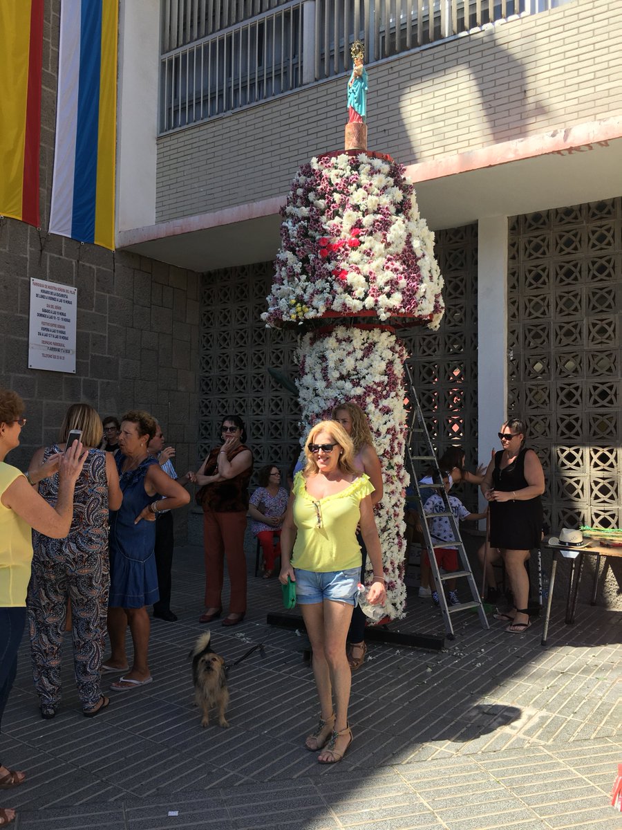 CCD_LasPalmasGC's tweet photo. Felicidades a todas las llamadas Pilar.
 Adjunto fotos de hoy 12 de Octubre , en la fiesta del Pilar, en Guanarteme Las Palmas de G.C. https://t.co/5XnGRVQD5X