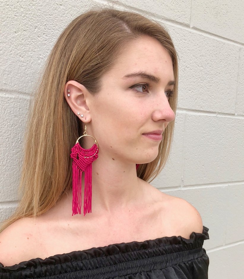HingeWaco's tweet photo. Happy Friday! Have a special event this weekend? We can dress you up in pieces like these. 
Dress: 
Earrings: 
Shoes: 
.
.
.
#ootd #fashion #instastyle #designer #littleblackdress #popofcolor #hingewaco https://t.co/J6AN7QC4ml