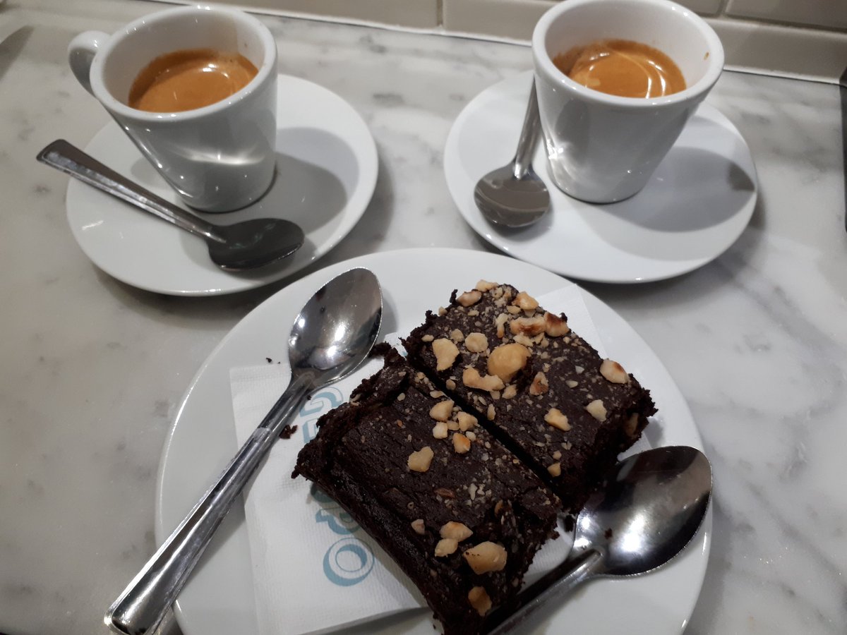 MichelinGuideUK's tweet photo. As Kiln don’t do dessert we wandered over to Archer Street for ice cream, brownies and espressos 
@GelupoGelato #Soho https://t.co/XyJLImU9Ds