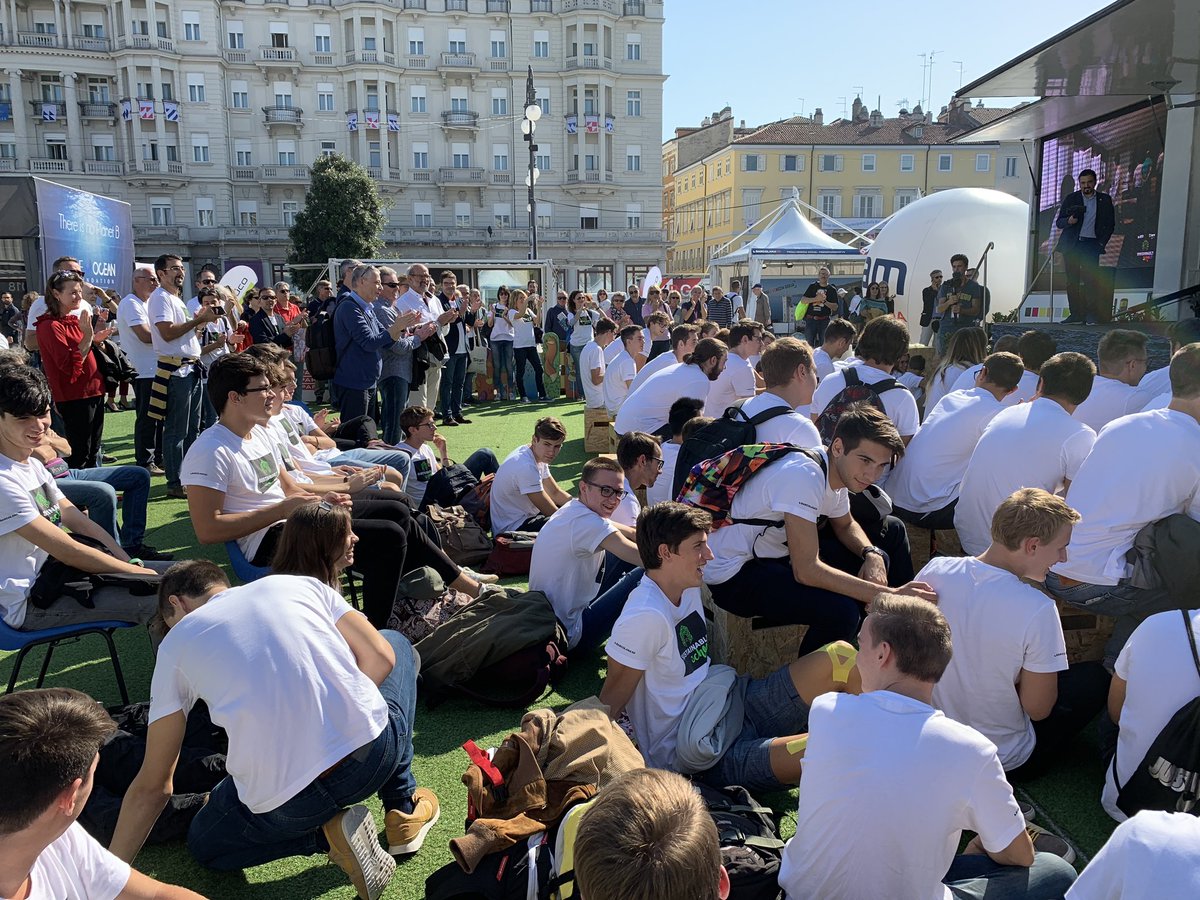 #SustainableSchool 🥇 Prima classificata Classe Vª I Meccatronica con il progetto "Impianto di cogenerazione" a servizio dell'Istituto Volta di #Trieste 🏫 che ha deciso di donare parte del premio alla piccola Sveva ❤️ #iotifoSveva

#promoted by Siram by Veolia #Barcolana50 #MYTS