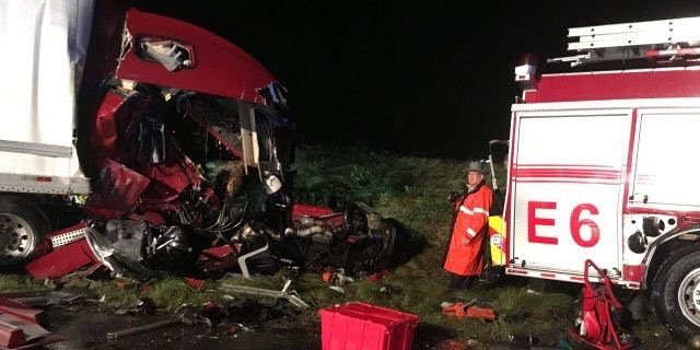 TheSecretList's tweet image. THIS is why we plead w/the public to slow down &amp;amp; yield when seeing flashing lights on roadways. #RIP @HanoverFireEMS1 Lt. Brad Clark-struck &amp;amp; killed in the Line of Duty last night while operating in storm conditions on I-295 near Richmond, VA. #rip @CNN @FoxNews @Respondersafety