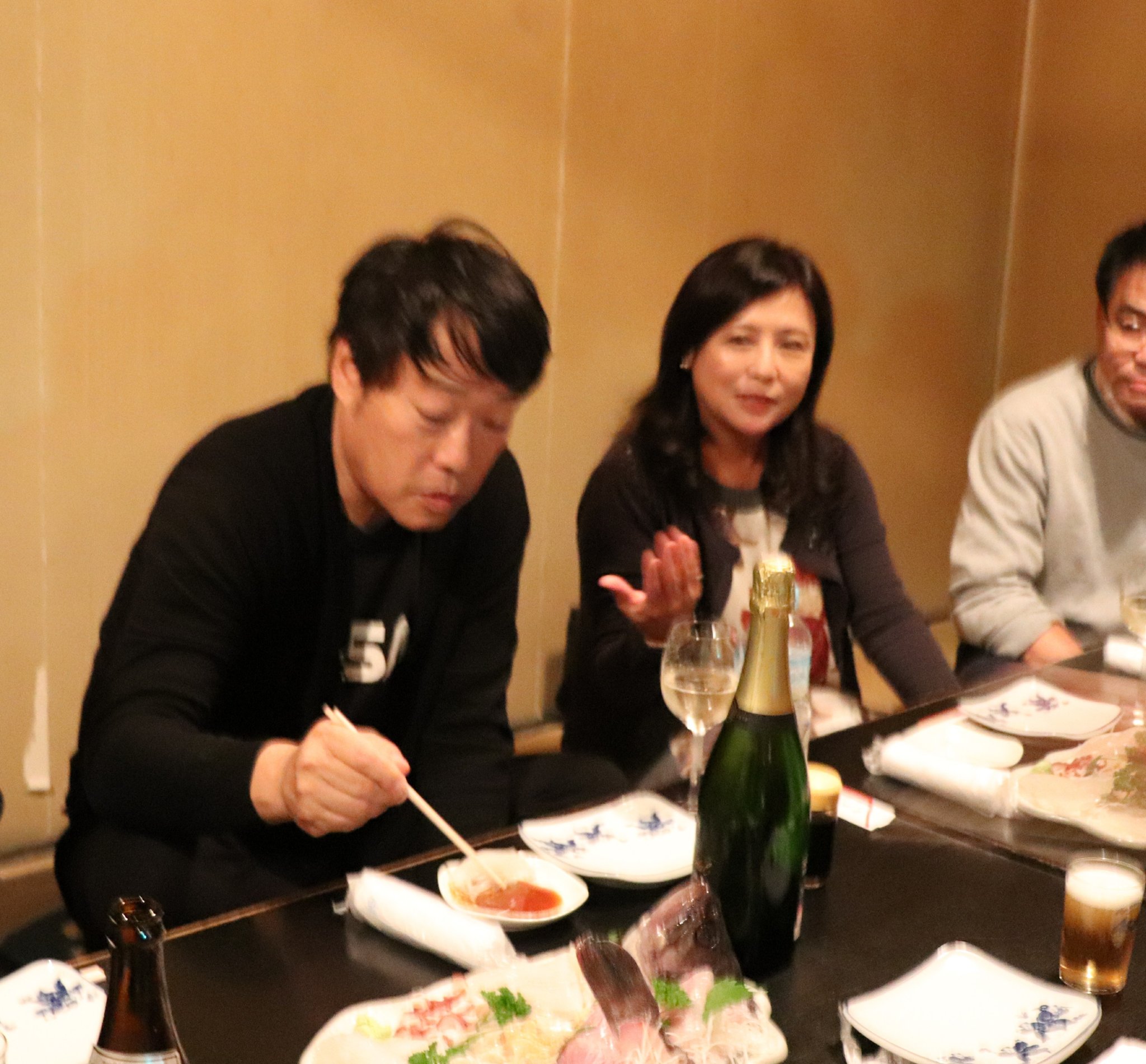 Nakayama Yasuko 我が町出身の田中監督 数年後には襟裳岬緑化事業に功績を与えた映画も着々と 今日は監督の講演と脚本の小松さんも一緒で大宴会 裏話も聞けたし 数年後の映画も Nakayama Yasuko 我が町出身の田中監督 数年後には襟裳岬緑化事業に功績を与えた映画も着々と 今日は監督の講演と脚本の小松さんも一緒で大宴会 裏話も聞けたし 数年後の映画も