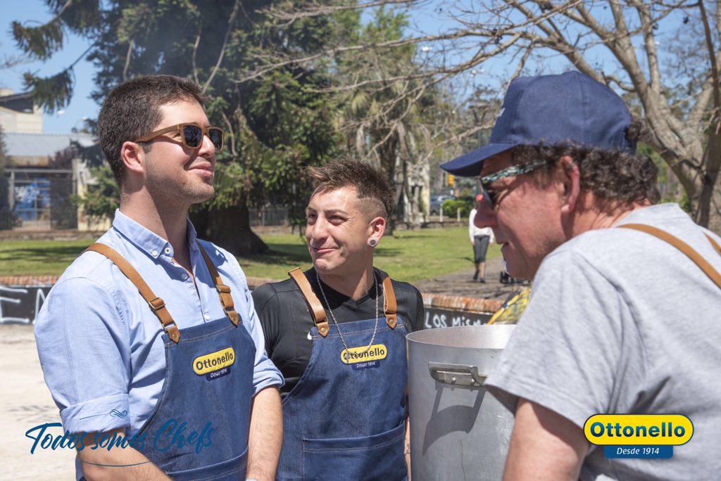 Bien, así, casual...  <a href="/Mc3Joaquin/">MC3Joaquin</a>, <a href="/emilianofer_24/">Emiliano Fernandez</a>, <a href="/elfranchuteji/">Franchute • Laurent Lainé</a>