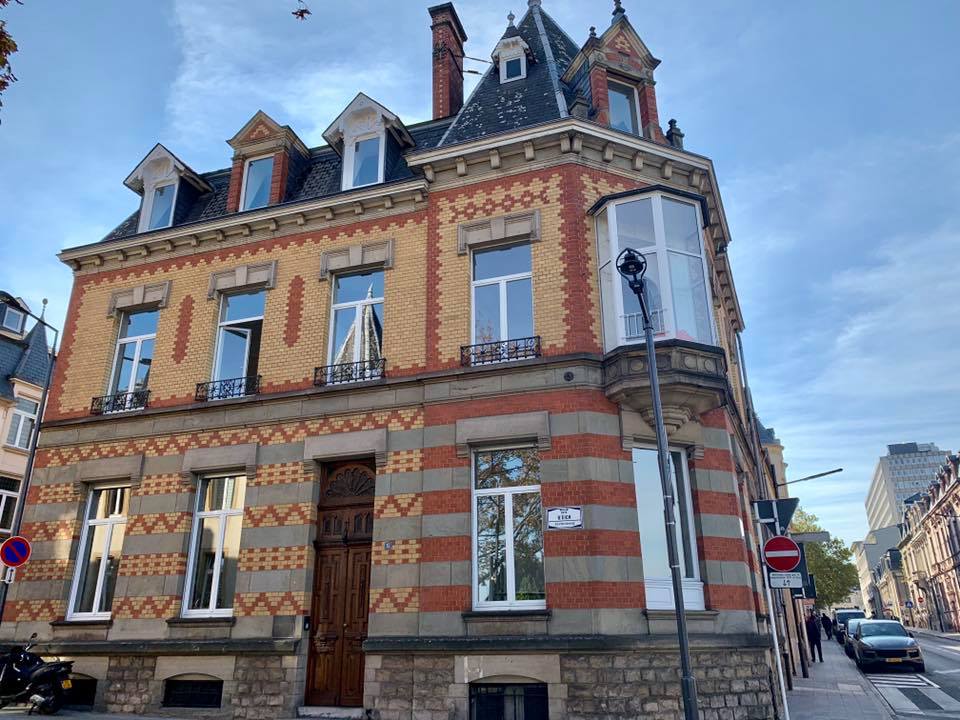Mesis_lu's tweet photo. Ce lundi nous avons eu le plaisir d'accueillir @nicolasschmit2, @ItierCh, @TadejSlapnik et @nenadokuzov pour une conférence de presse suivie d'une visite de la @Mesis_lu
@6zero1_SA #ULESS @compellio #Touchpoints @nadi053 https://t.co/MiWDwfU1gM