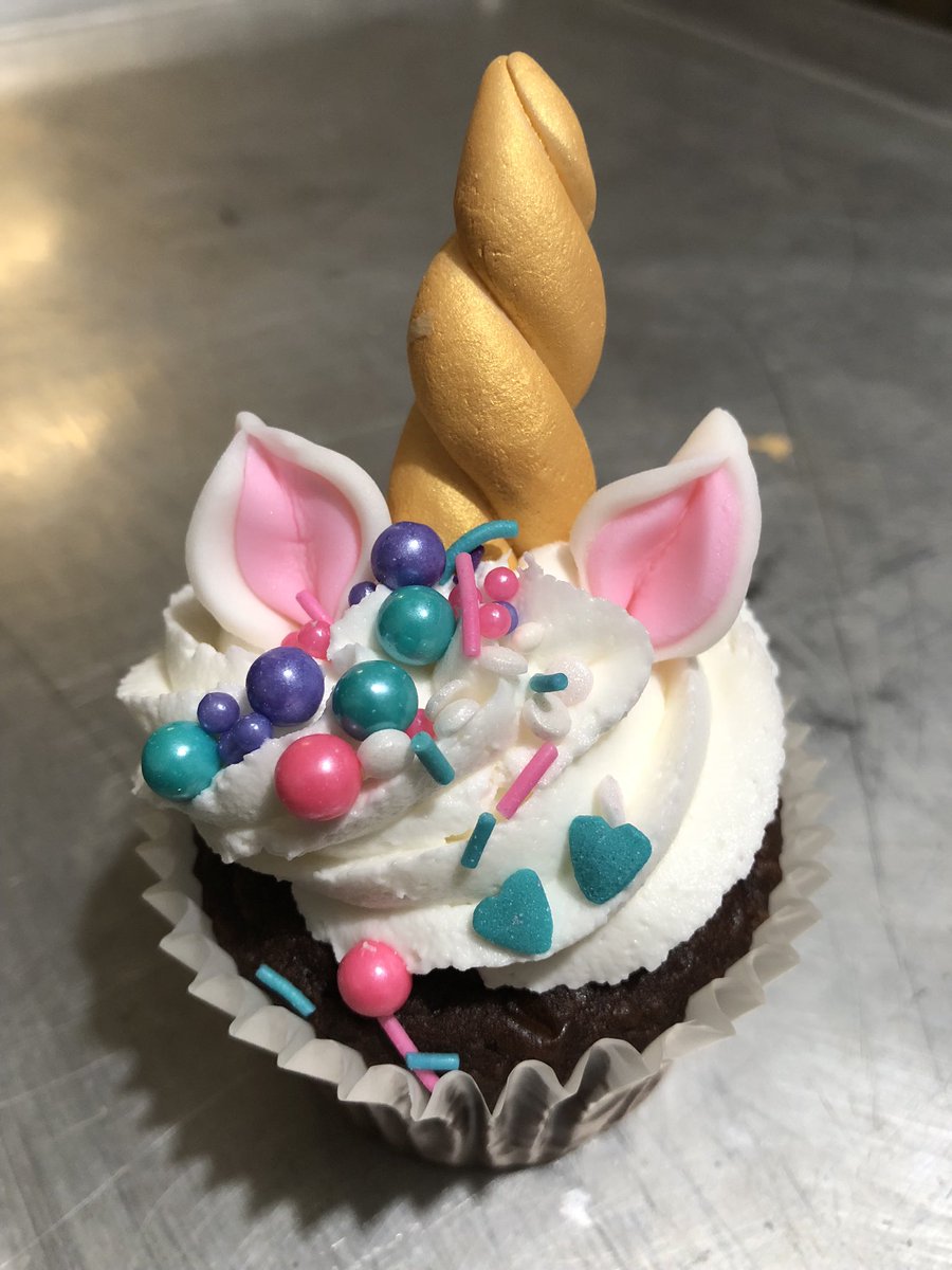 Chesserts's tweet image. Happy Cupcake Friday! #cupcakefriday #unicorn #bakedtoorder #deliveredfresh #Texas