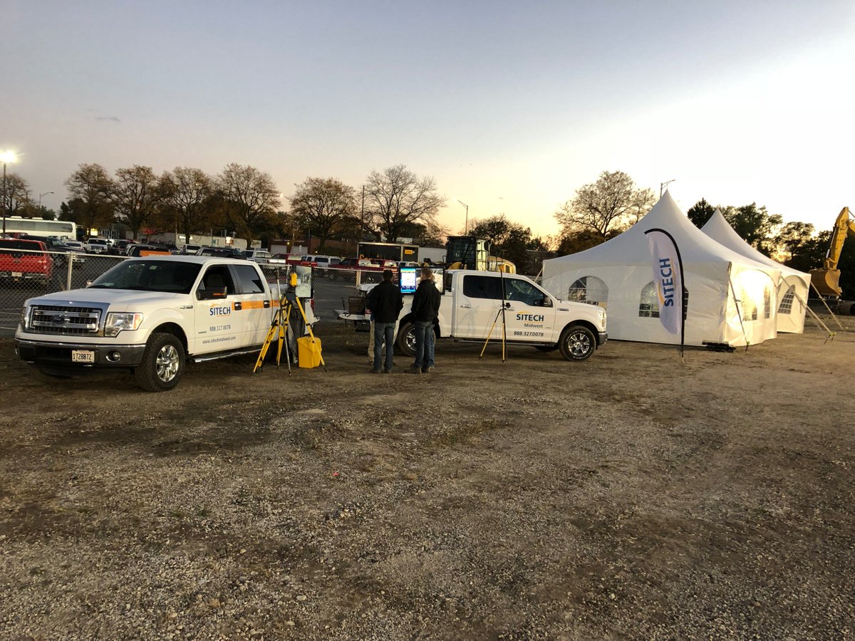 TMConsultingInc's tweet image. Iron Night @AltorferCat Elmhurst #TrimbleCEC # Earthworks #UTS # SPS930 #Sitech