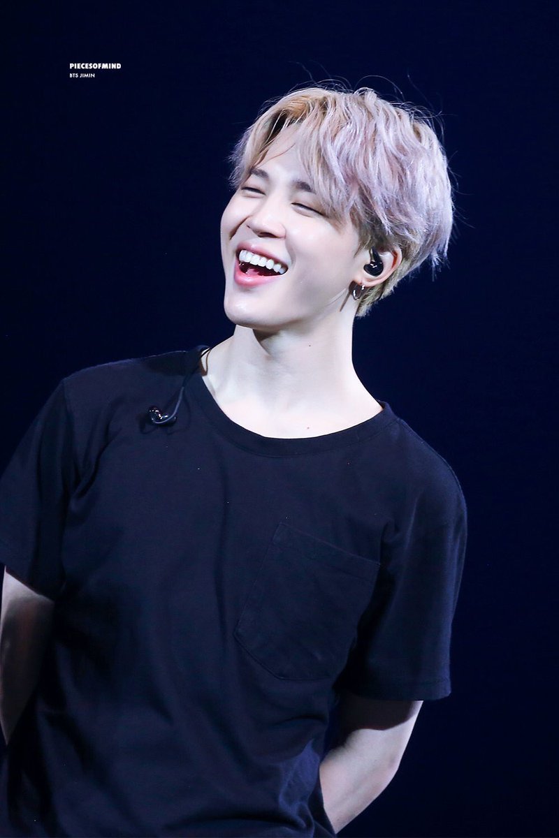 relatablejimin's tweet photo. To my angel sent. 

You deserve everything but the world doesn’t deserve you. To see you conquer the world with your 6 other angel friends, I couldn’t be any happier. I’ll always be proud of you. 

Happy birthday. I love you. 💛

#지민_널만나고_사소한건없었다
#HAPPYJIMINDAY https://t.co/MPZZHHV7Di