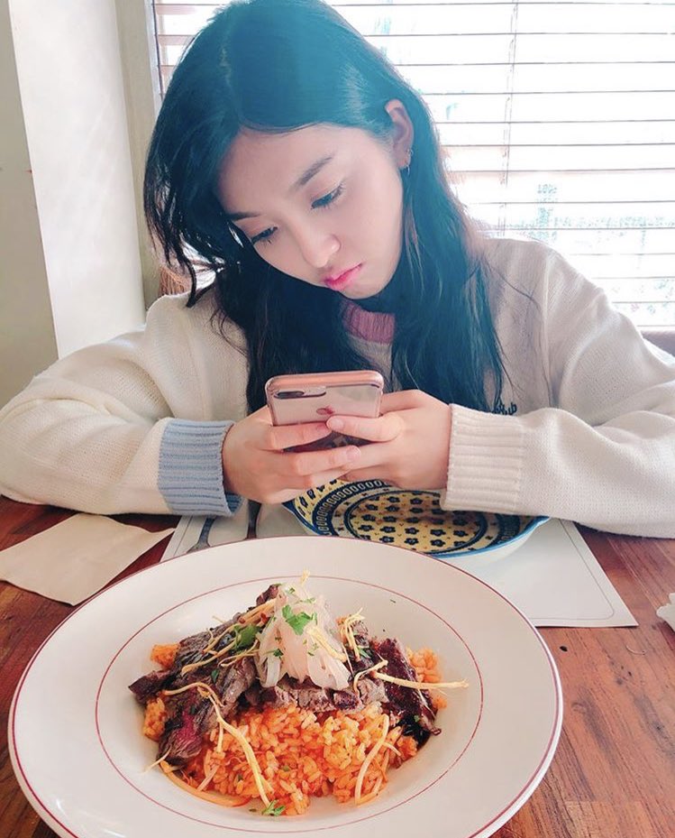 grlfriendchanmi's tweet photo. ⠀⠀
⠀⠀ ⠀⠀⠀ ⠀⠀ ⠀⠀ ➳ 🧡
⠀ https://t.co/G0aqPeL0QM