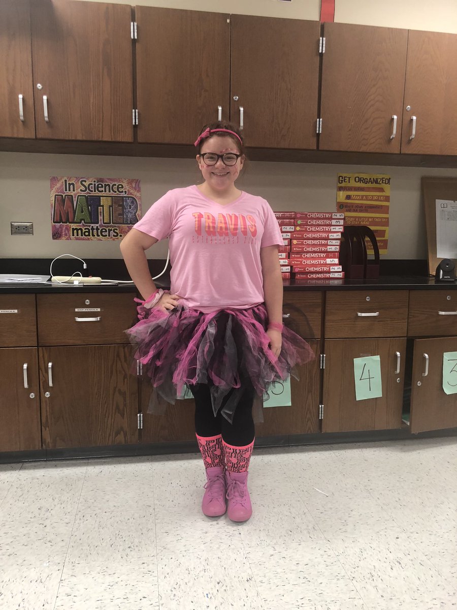 lizeth_fonseca_'s tweet photo. VOTE FOR SOFIA : @THS_Tigers #THSPinkOut2018 https://t.co/4zJVZpAf6p