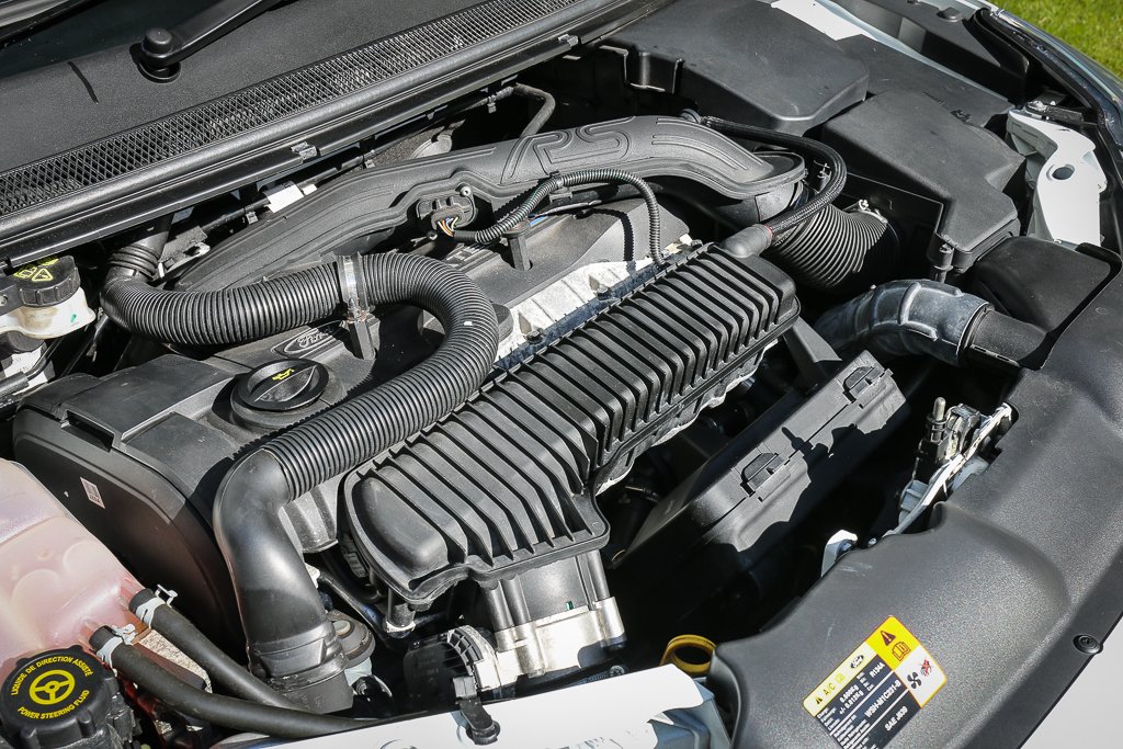 IconicAuc's tweet image. Perfect for #FastFordFriday. This 2009 Ford Focus RS looks incredible in Frozen White. Covering just 9,491 miles under two owners. This fantastic #FastFord is available at our @ClassicMotorNEC Sale. For more info please visit: ow.ly/oc8N30m8Gnn