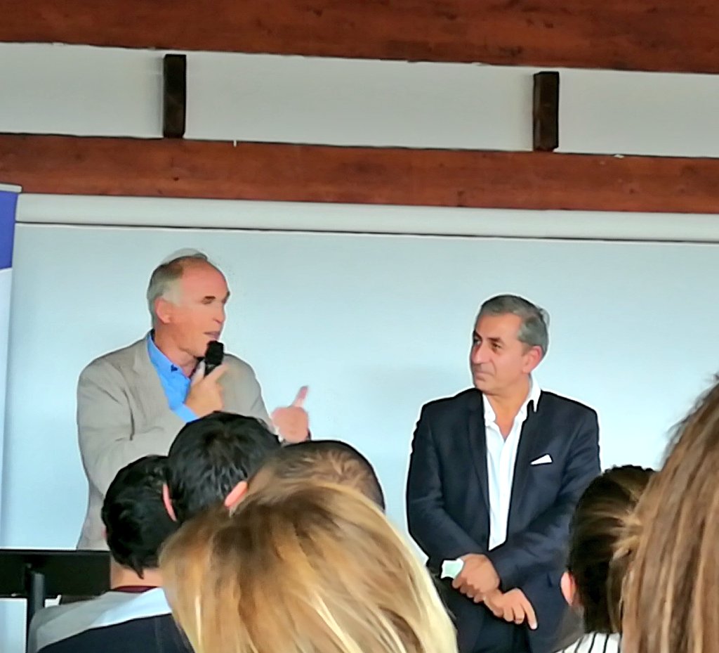 agenceItCom's tweet image. La #missionlocale , la @marseille , le @departement13 , représentés sur #code4marseille . L&apos;innovation au cœur des projets soutenus par le @departement13 , des actions concrètes à venir, pour des projets comme @WhyDigitalEvent 💙 @valvert @CelineItCom @roy_melody