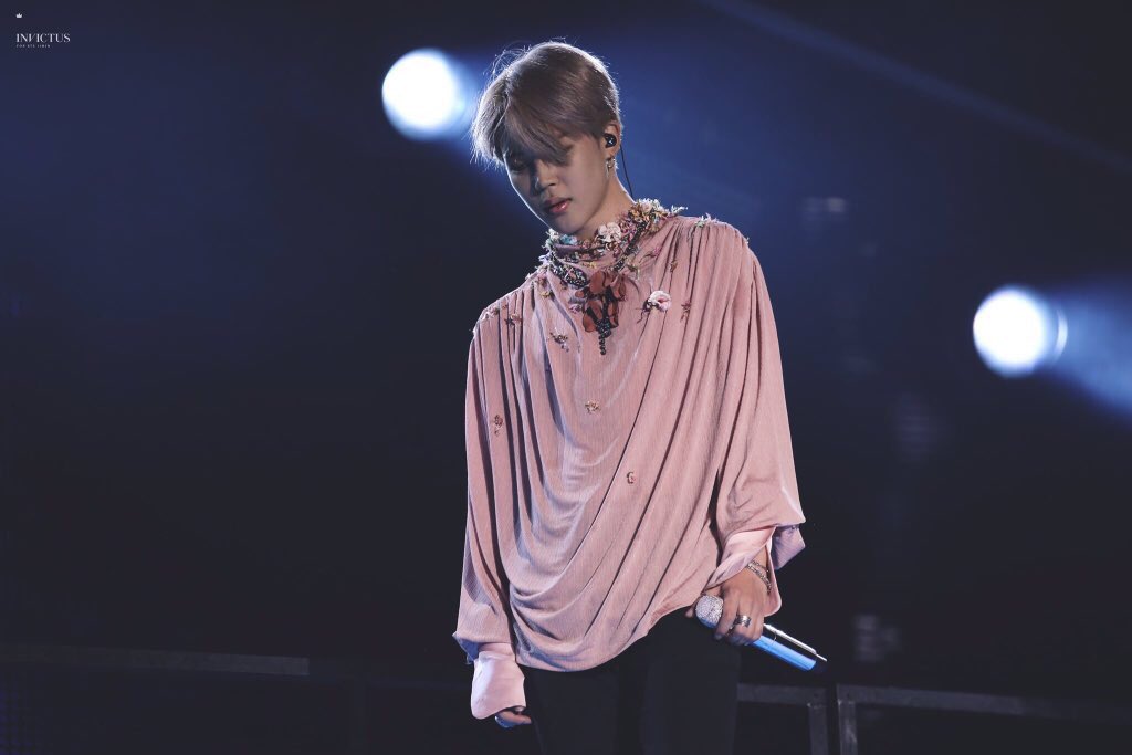 sara97_mo's tweet photo. Happy birthday to our fairy jimin!!!!🎂🎁🎈🎆🎊🎉🎊🎉🎊🎉🎊🎉💜💜💜💜💜💜💜💜💜💜💜💜💜💜💜💜💜
#JiminOurAngelOurWorld
#JiminOurSerendipityDay
#HAPPYJIMINDAY
#JiminStarDustDay
#JiminStarDustDay
and ofcourse please #GetWellSoonJimin !!!💜 https://t.co/tH9cmoOnzf https://t.co/Npx7mt1rYd