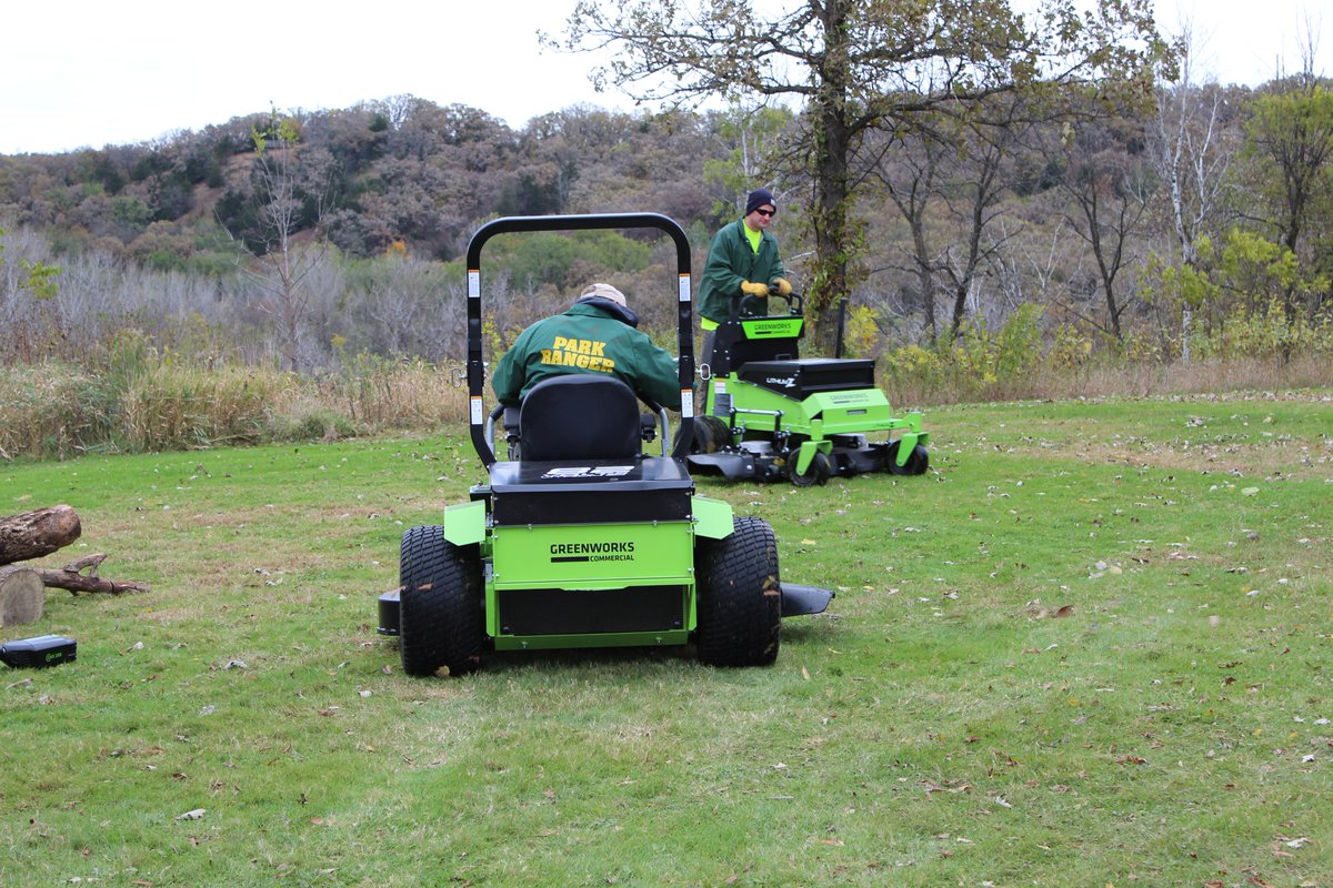 EdneyCo's tweet photo. Had a @greenworkstools Commercial demo with the Minnesota DNR and National Park Forest Ranger forestry divisions. They're looking for equipment to help lower the state's carbon footprint & minimize noise pollution. #NoEmissions #BatteryPower #82Volt #MNDNR #NationalParksForestry https://t.co/3dXpMDZqU1