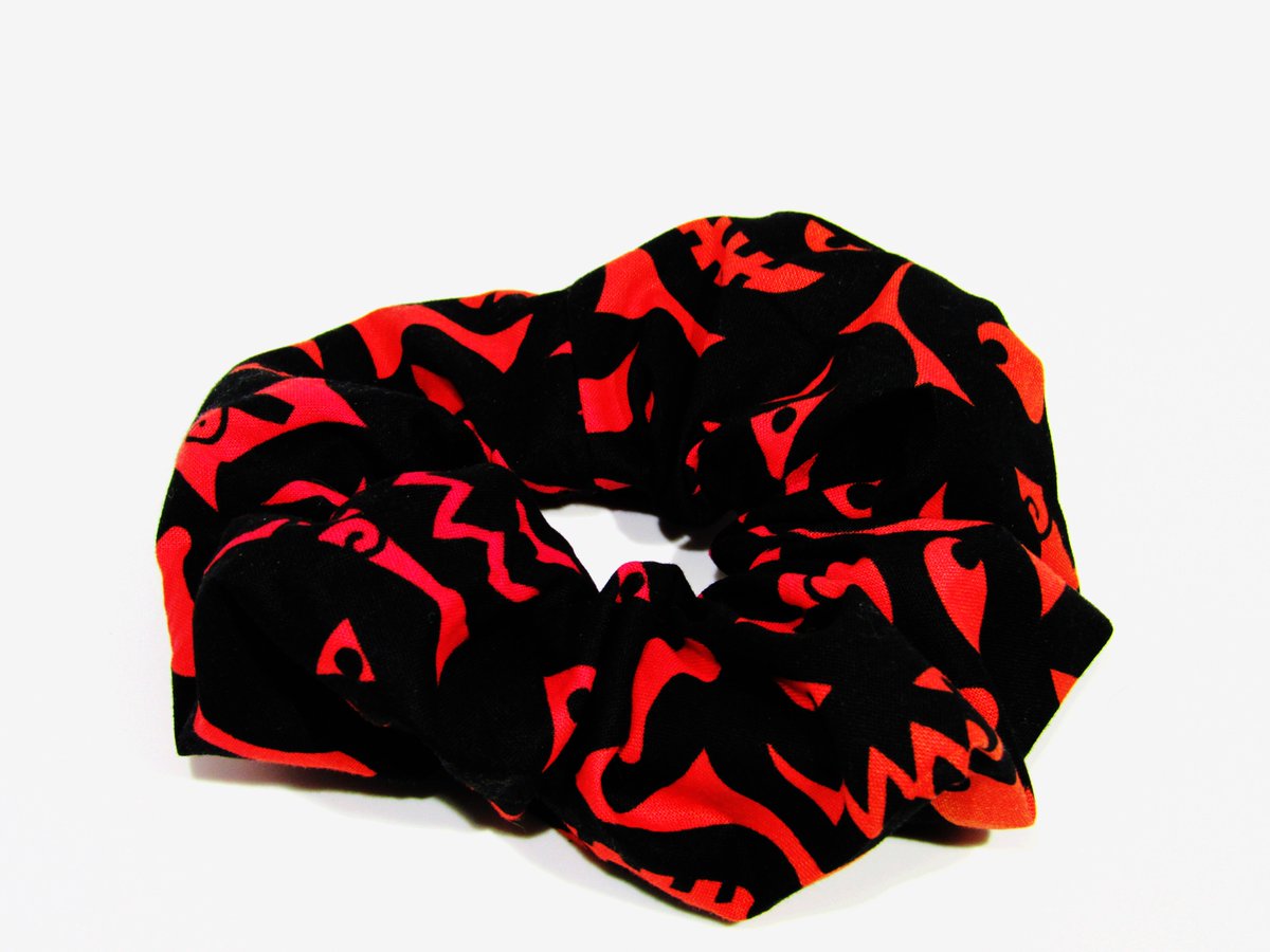 GVRDesigns's tweet photo. Ombre Halloween Scrunchie Hair Cloud!!  https://t.co/NETHqojWDW #halloween #halloweenhair #halloweenaccessories #scrunchies #halloweenscrunchies  #bunholder #ponytailholder #hairaccessories #gvrdesigns #giftsforgirls #halloweengifts #pumpkins #boo #trickortreat #haircloud https://t.co/sVkF5UEMj4