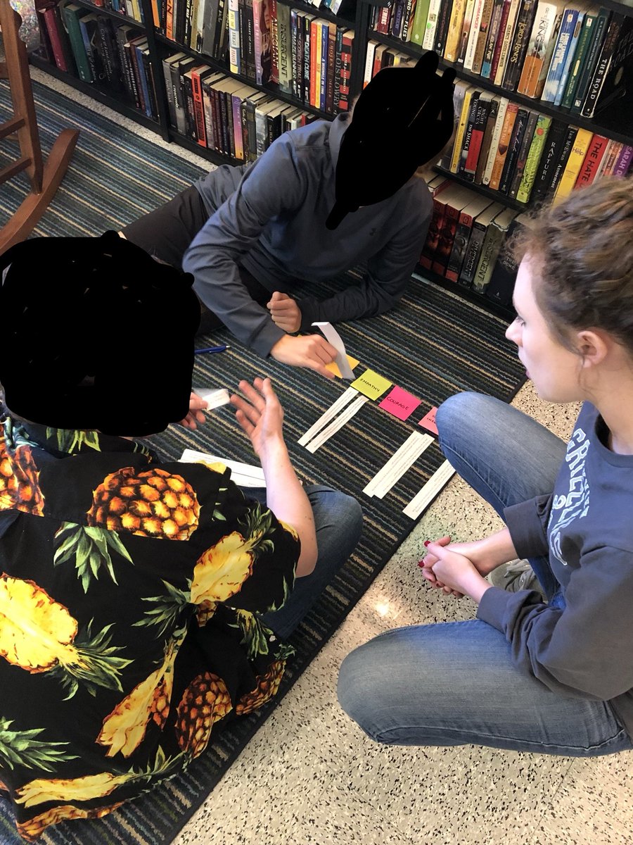 HarrisonHowar15's tweet photo. Sorting textual evidence to support theme.  Our students are connecting, analyzing, and applying concepts!  DOK Level 4.  #Takepride #sethighexpectations @CIECCSD @CVHSGrizzlies @CharletteSLP @gray_l2 https://t.co/UZa785obwz
