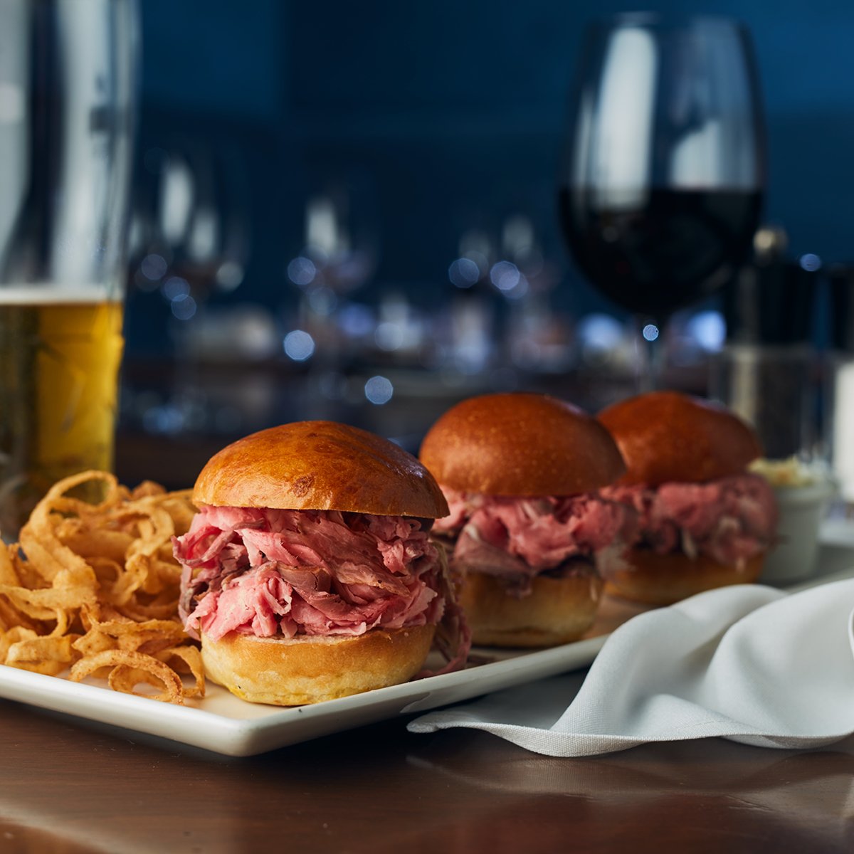 TheKeg's tweet photo. You miss 100% of the Fridays you don't celebrate. #whynottonight https://t.co/v8FQC54Ank