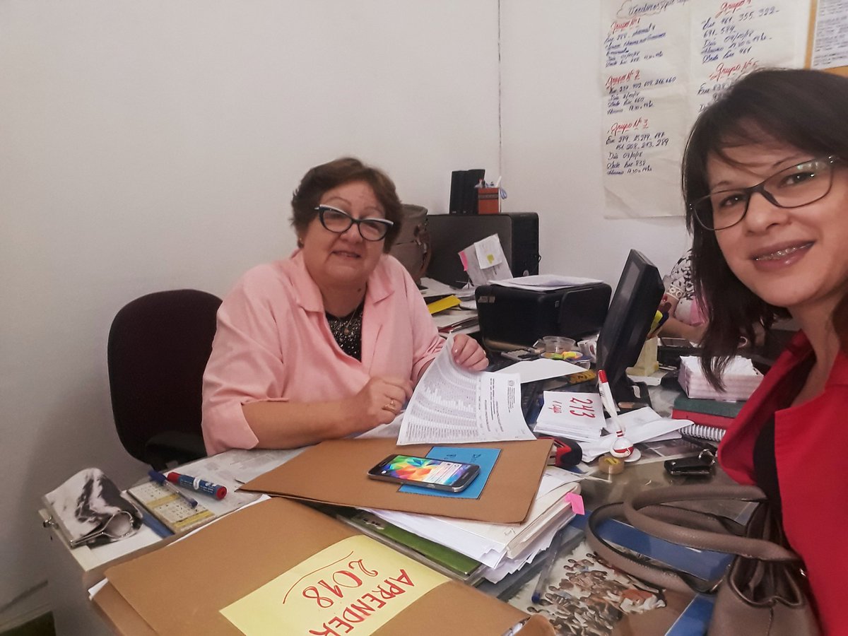 ArtuiMabel's tweet photo. #reunida con la supervisora Nazarenus. #EducacionPublica lo mejor👏👏.@mariluleverberg https://t.co/rhgqNvhC5n