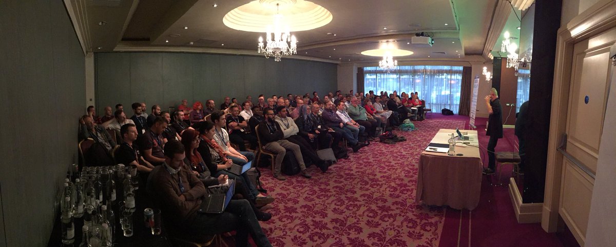 MarkPM_MSFT's tweet image. Full room with ⁦@sql_unicorn⁩ #sqlrelay ⁦@SQLRelay_uk⁩