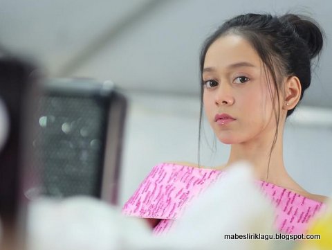 lovelestiiiii's tweet photo. Monggo retweet sebanyak banyaknya kawan jangan pelit dan jangan sok gk kenal terus males retweet #IDA2018Lesti https://t.co/ypXC4HaLUp