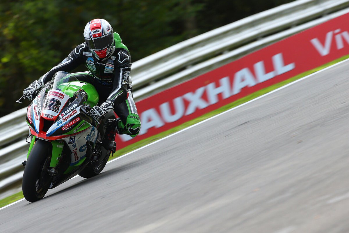 BournemouthKawa's tweet photo. 6th for Leon in FP2 and 12th for Luke at Brands Hatch. FP3 is at 09.35 tomorrow morning. #jgspeedfitkawasaki #kawasaki #brandsbsb #superbikeshowdown #leonhaslam #backhaslam #lukemossey https://t.co/Eys5eRIqqj