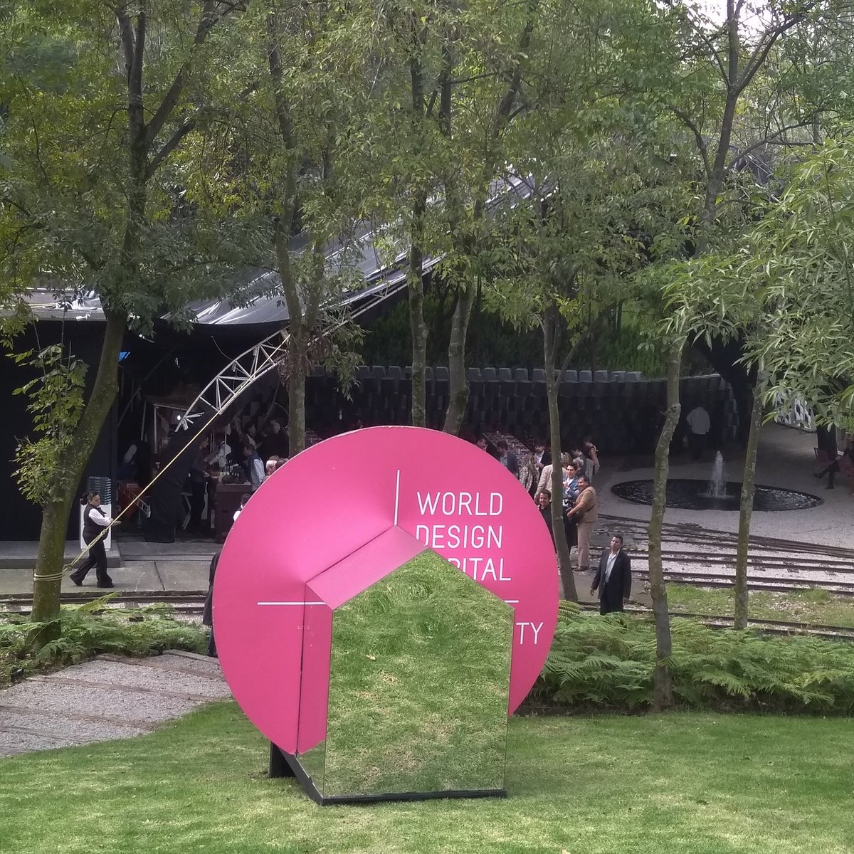 BogDesignFest's tweet image. El @BogDesignFest con el grupo de #worlddesignweeks en el marco del #worlddesigncapital en la #CDMX