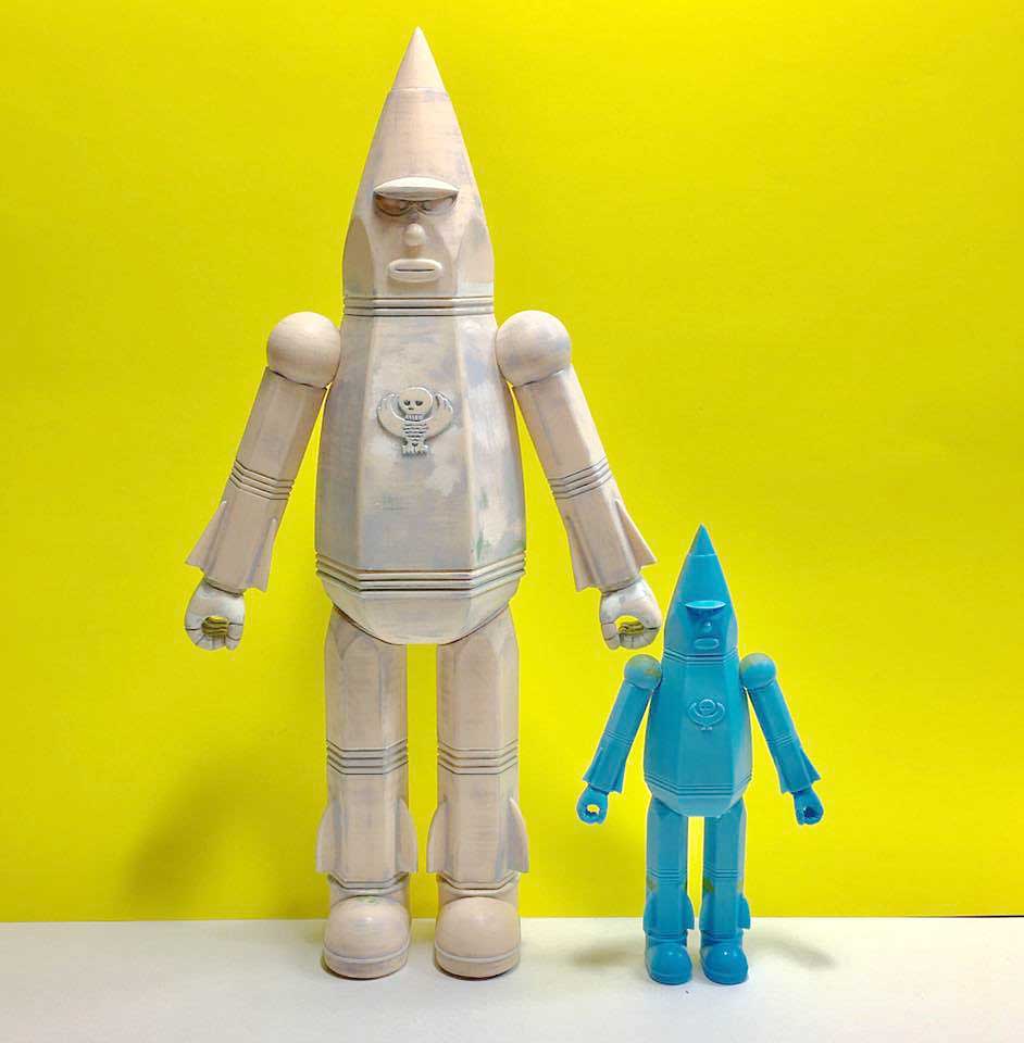 nishimu_rider's tweet image. 鉛筆ロボの大きなサイズ（高さ21.5cm）も製作中。そして「ハンサムボーイ」と名付けました。11月の #デザインフェスタ に展示予定です！ #upmini2 #fusion360