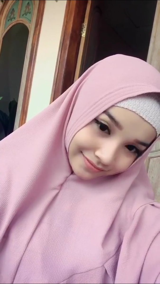 Zacky_SNC_ID's tweet photo. #IDA2018tasyarosmala https://t.co/87KCe2QXM5