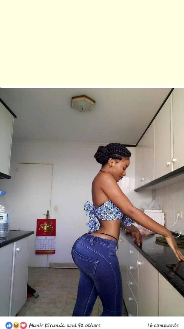 Mavhure's tweet image. Final year UBA i had graduated to joints out of town. Mverechena in Bomboshava; Marirangwe etc. My brother had been blessed with Company car at Coca Cola. My duty was to recruit USA for drive outs. We come far 🤷‍♀️🤷‍♀️🎶🎶