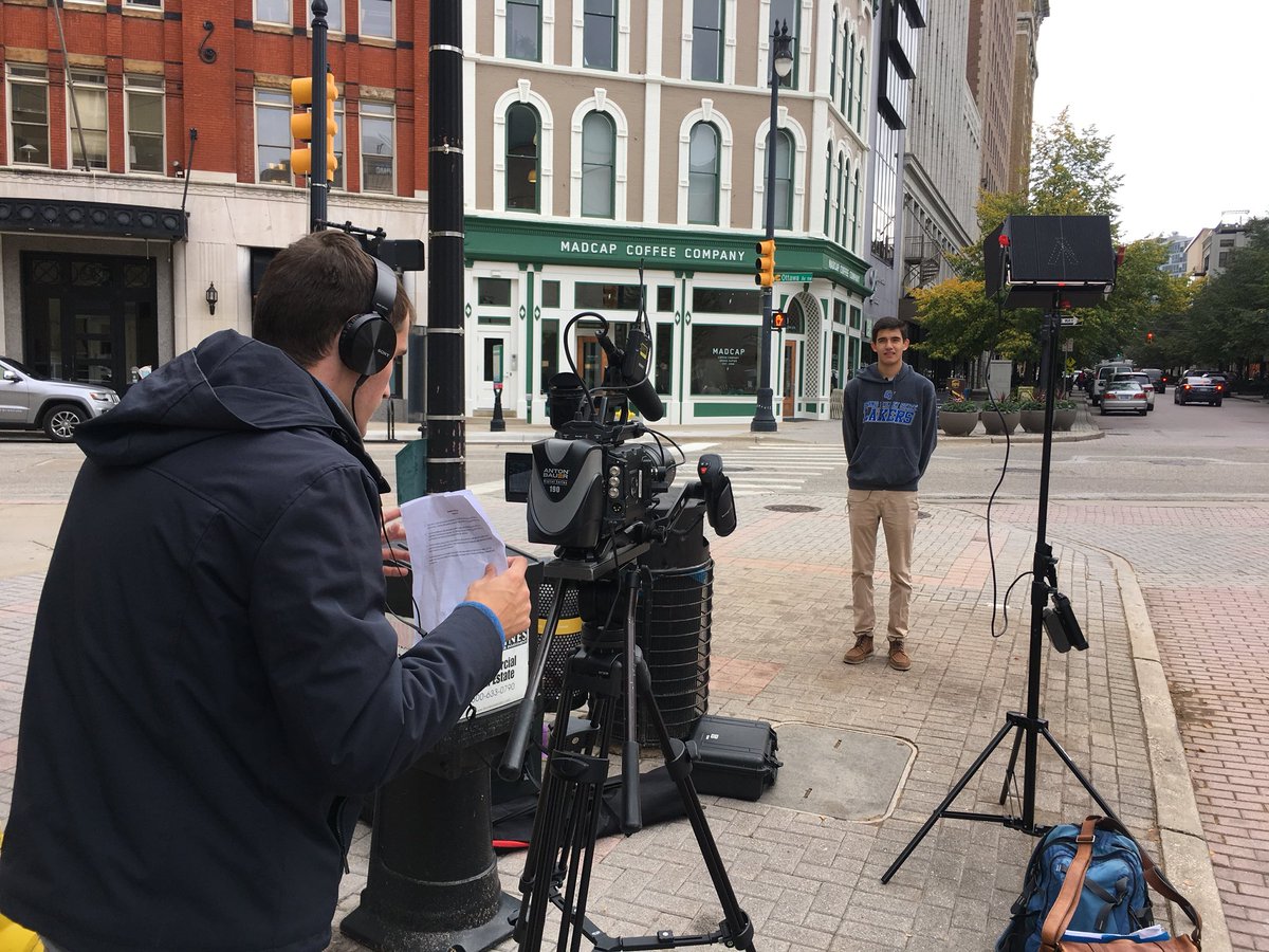 GVSUBrooks's tweet photo. Recording downtown GR! #GVSU #SemesterInGrandRapids https://t.co/eGKwy4t9Ot