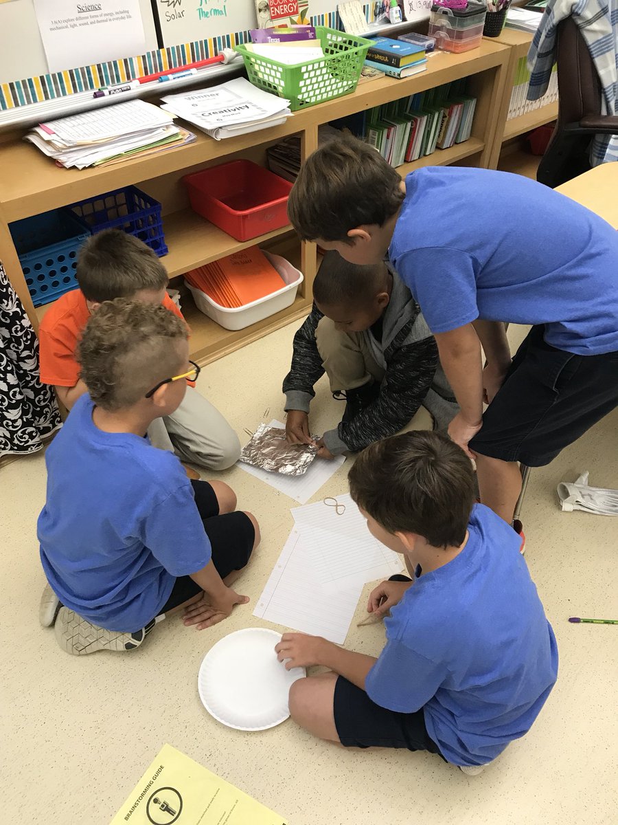 nlcastillo2's tweet photo. Saving Lewis and Clarkβs map from getting wet. #mindmissions #brockrocks @annbrock @BrockTigers https://t.co/24HSdNvGWw