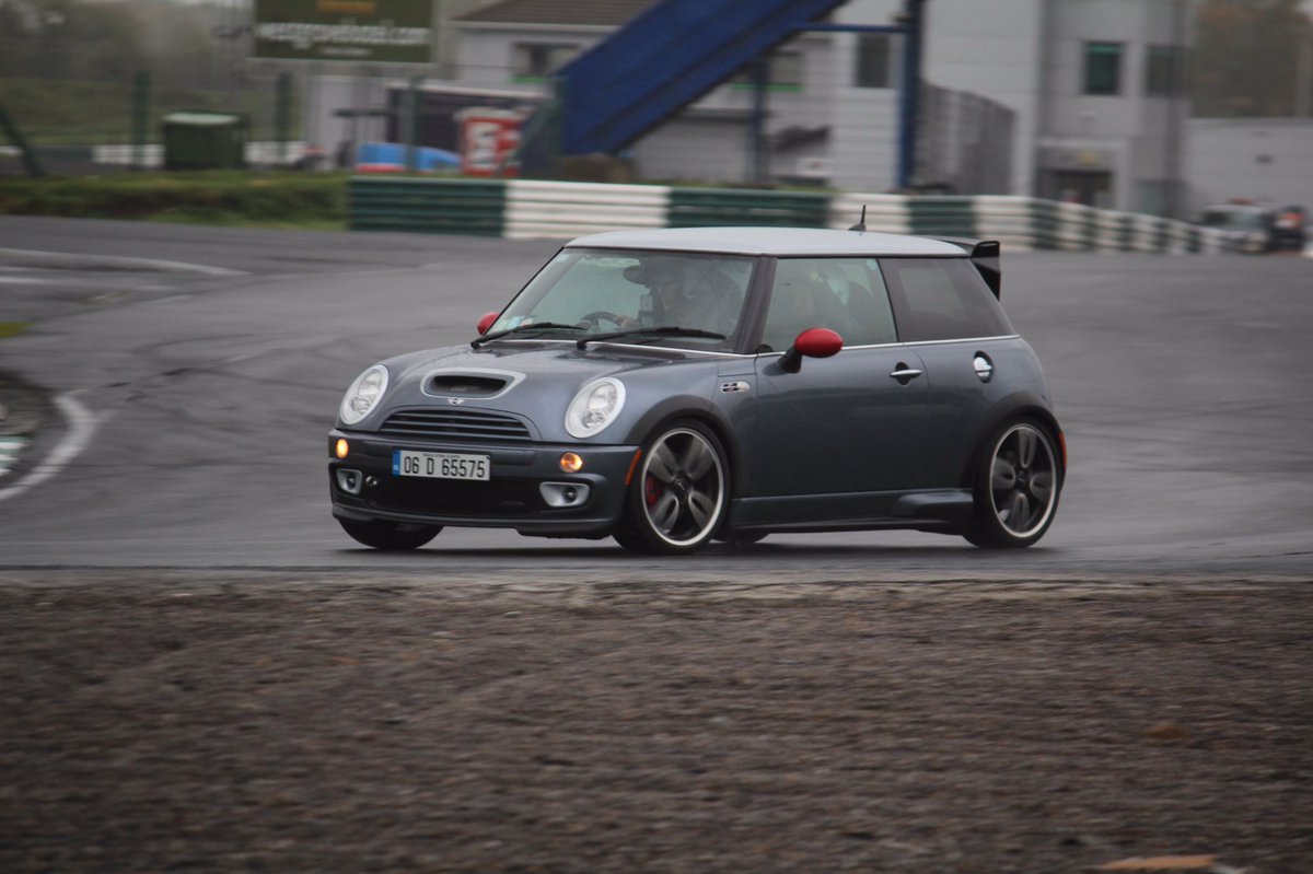Octane Track Days tweet media