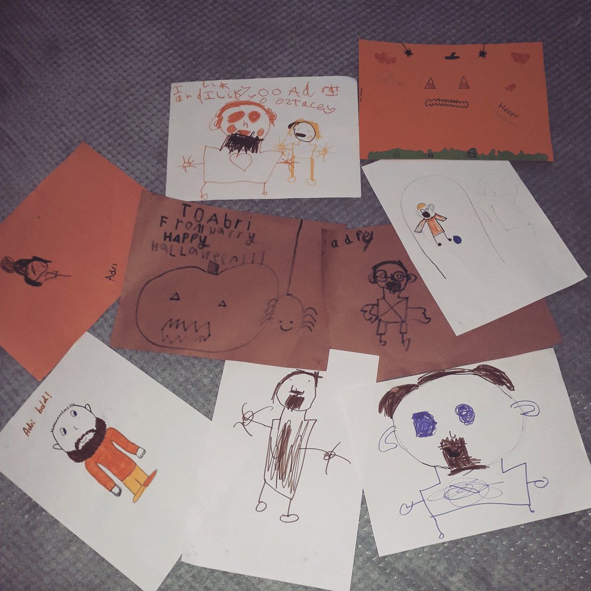 ASegerius's tweet photo. Judging by these pics I think the kids have noticed I've got a beard? 😂 #beardy https://t.co/uojYgxZO6B