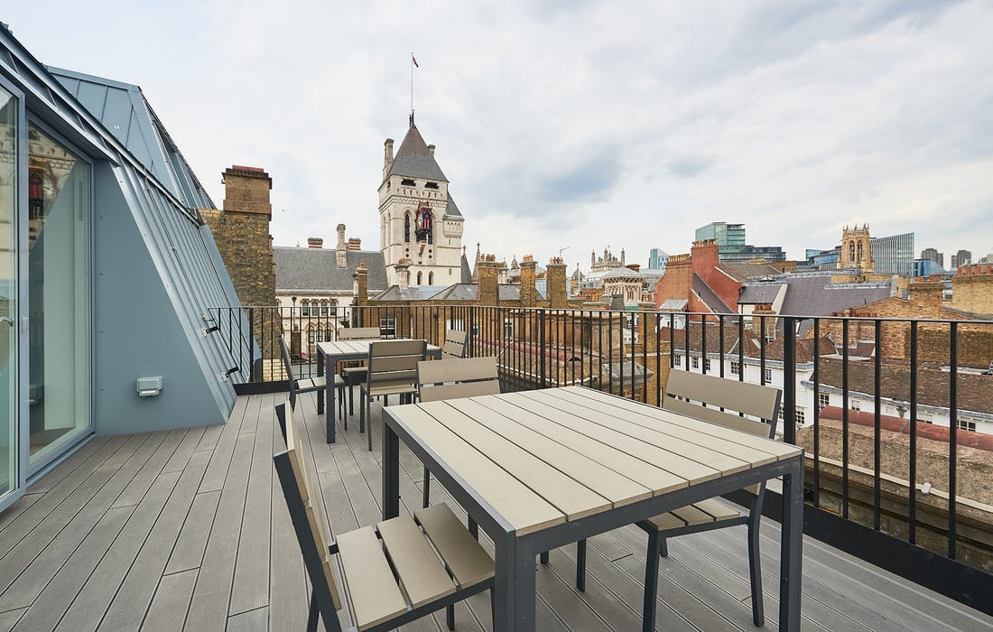 LentaSpace's tweet photo. Quality #servicesoffices on the #Strand @ #Thanethouse. https://t.co/YCDNP0Pajo
